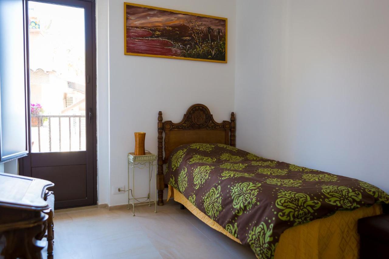 تاورمينا B&B La Casa Gialla المظهر الخارجي الصورة